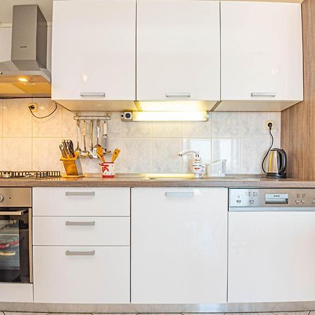 Nice Home In Zatoglav With House Sea View Podglavica Exterior photo